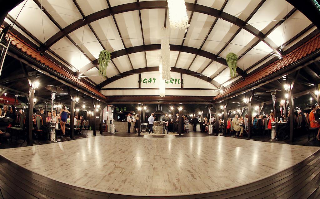 Agat Hotel Lodz  Ngoại thất bức ảnh